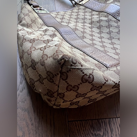 Authentic rare Gucci bamboo shoulder bag - Picture 7 of 16